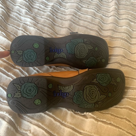 Clark Indigo Super Cute Leather Square Toe Loafers w/ Side Buckle size 6 - Picture 4 of 7